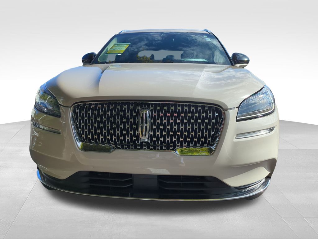 2022 Lincoln Corsair Standard photo 2
