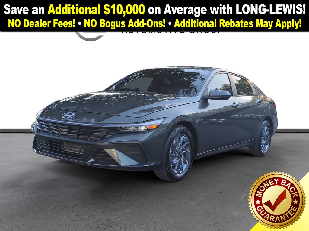 2024 Hyundai Elantra SEL's photo