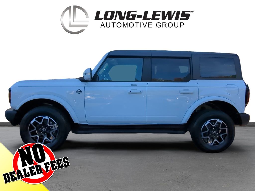 2022 Ford Bronco Outer Banks photo 2