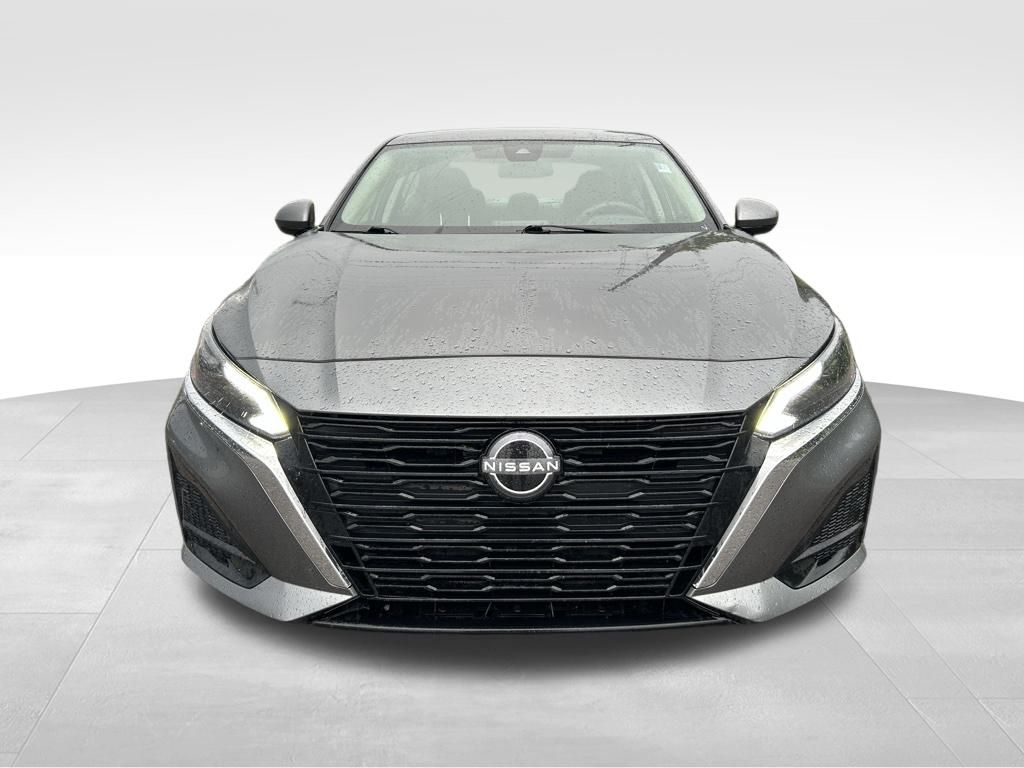 2023 Nissan Altima 2.5 SV photo 2
