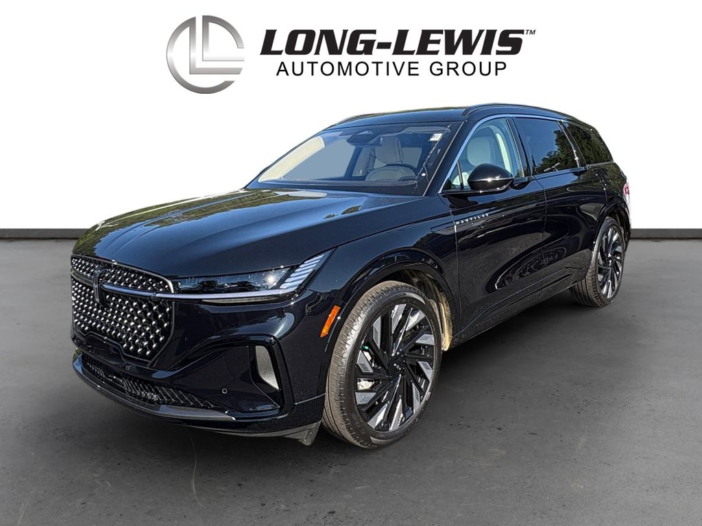 2025 Lincoln Nautilus Black Label AWD's photo