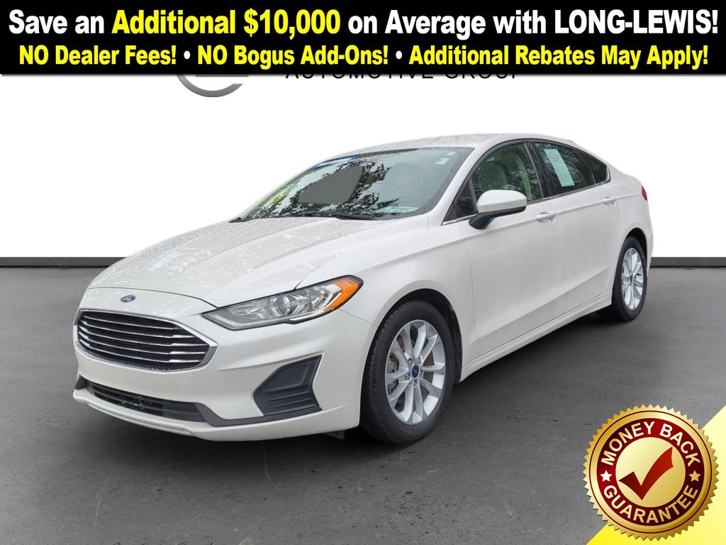 2020 Ford Fusion SE's photo