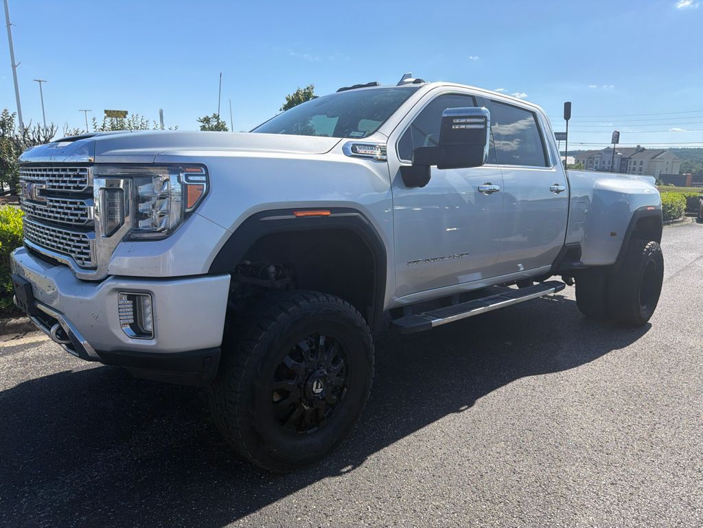 2022 GMC Sierra 4WD Crew Cab Long Box DRW Denali's photo