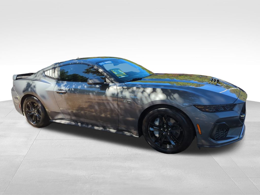 2025 Ford Mustang GT photo 3