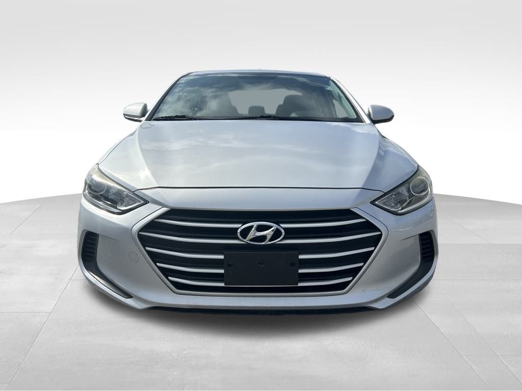 2017 Hyundai Elantra SE photo 2