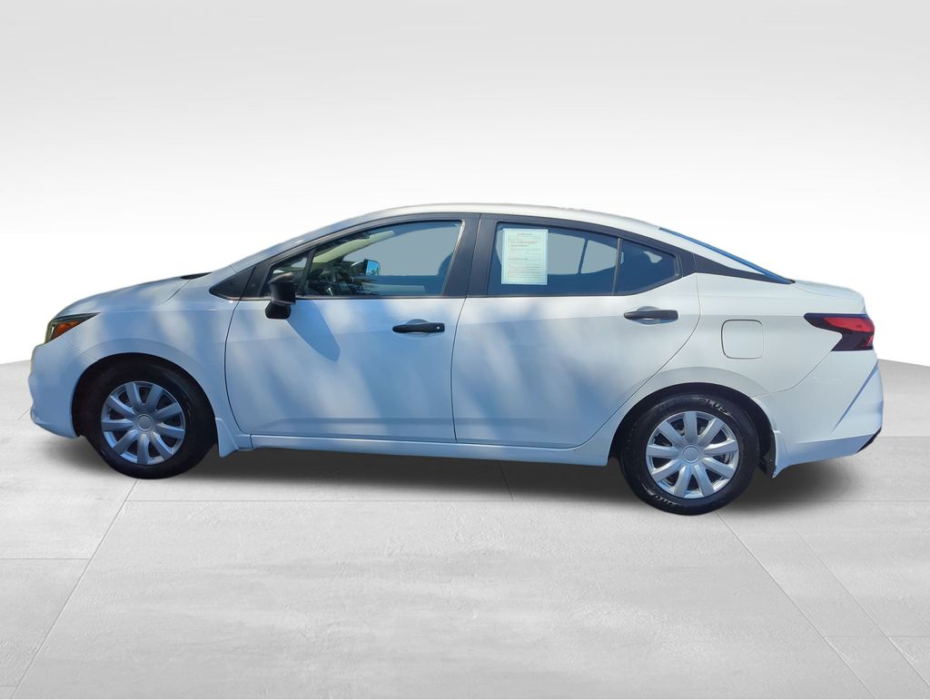 2021 Nissan Versa 1.6 S photo 3