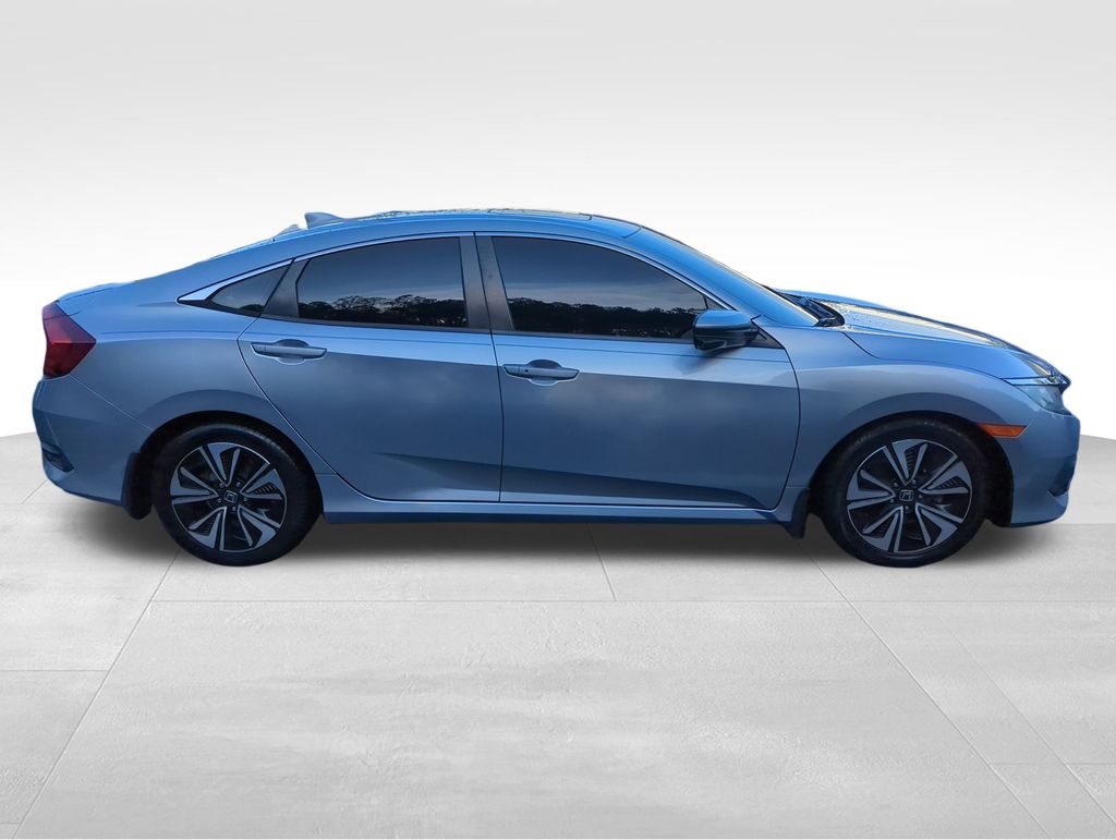 2017 Honda Civic EX-T photo 4