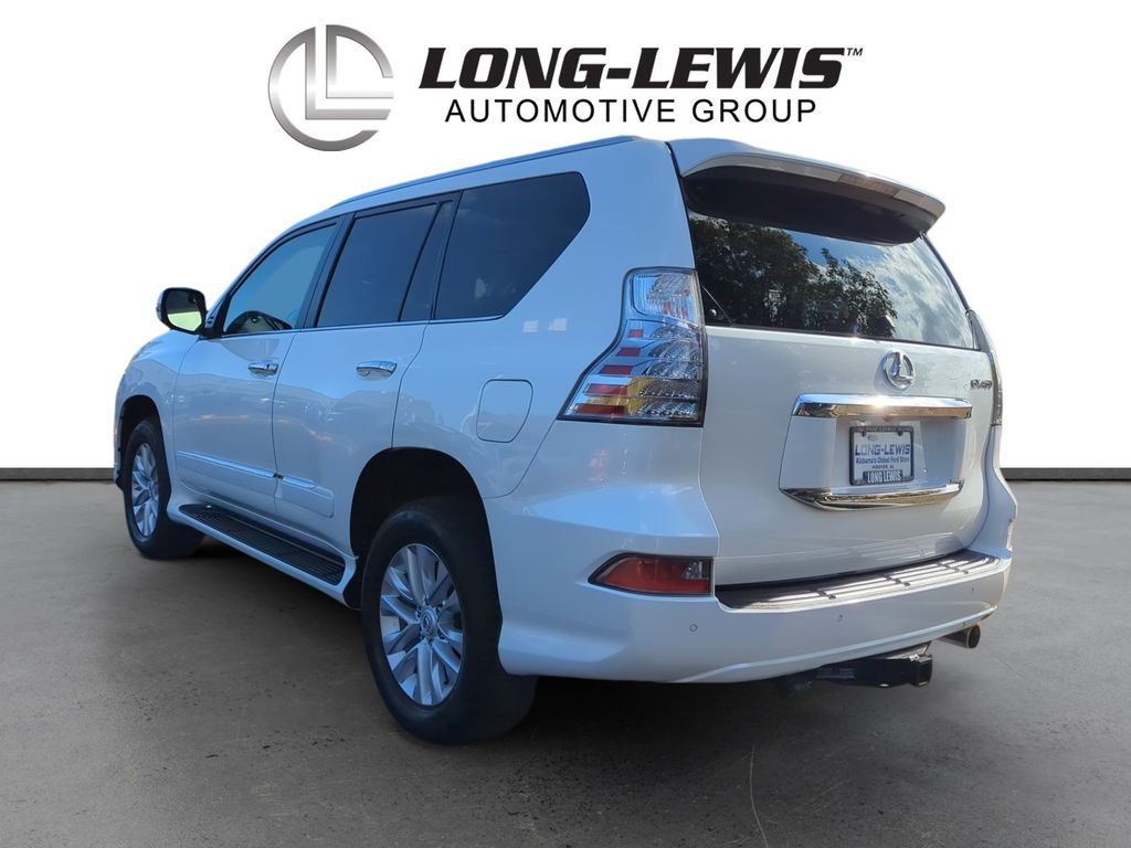 2018 Lexus GX 460 photo 2