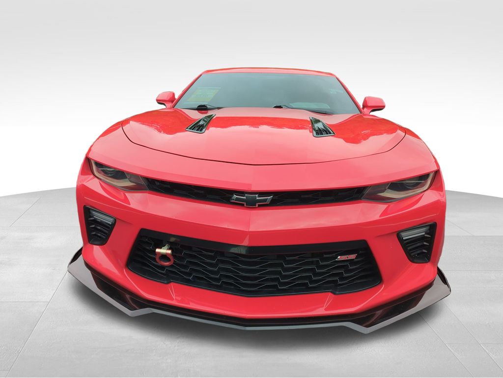 2018 Chevrolet Camaro SS photo 2