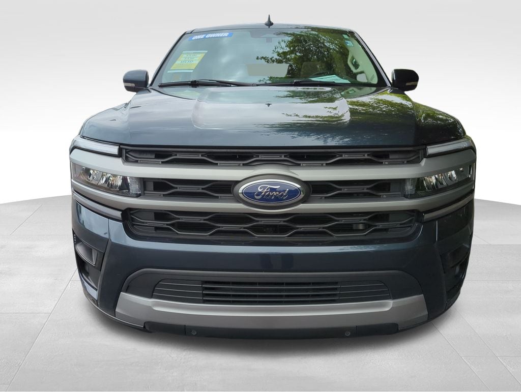 Used 2024 Ford Expedition XLT with VIN 1FMJU1H83REA39623 for sale in Hoover, AL