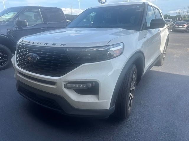 2022 Ford Explorer ST-LINE RWD's photo