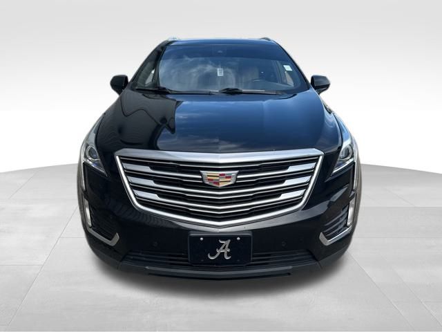 2017 Cadillac XT5 Luxury photo 2
