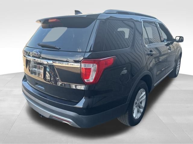 2017 Ford Explorer XLT photo 3