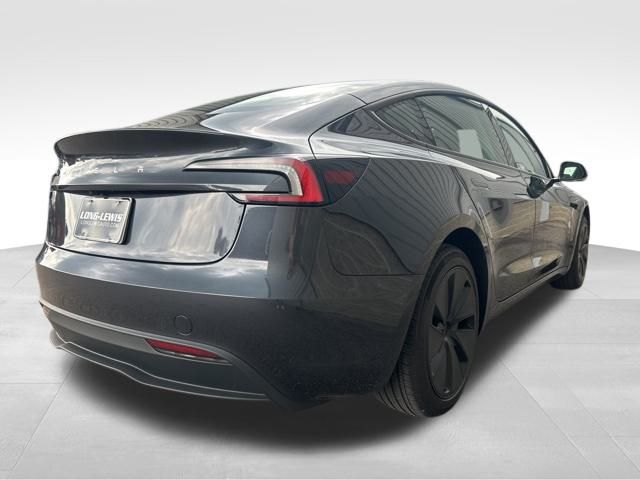 2025 Tesla Model 3 Long Range photo 4