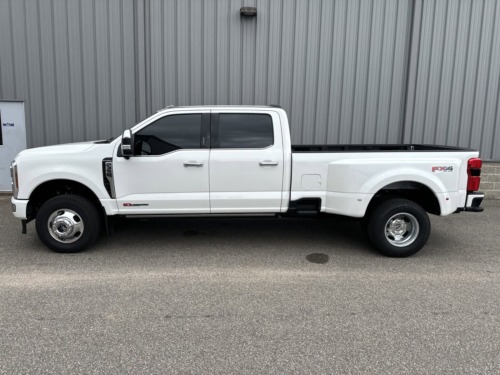 Used 2024 Ford F-350 Super Duty Platinum with VIN 1FT8W3DM9RED61761 for sale in Prattville, AL