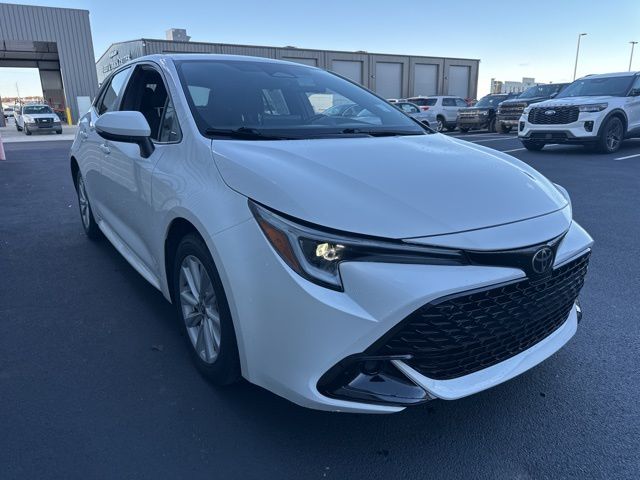 2023 Toyota Corolla SE photo 3