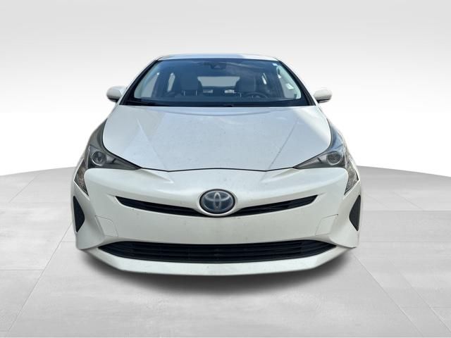 2017 Toyota Prius Four photo 2