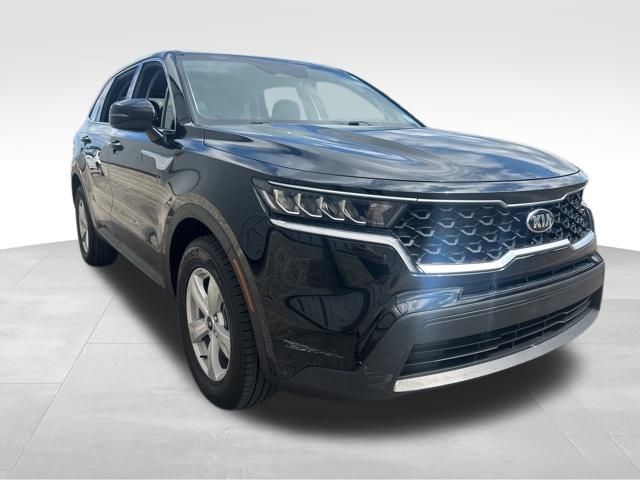 2021 Kia Sorento LX photo 2