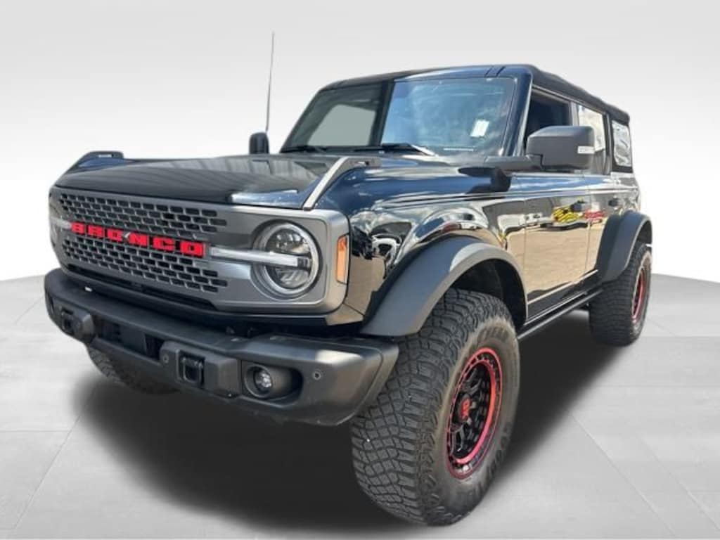 Used 2023 Ford Bronco Badlands SUV