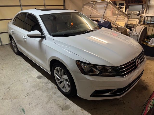 2018 Volkswagen Passat 2.0T SE Auto's photo