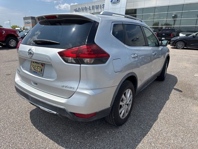 2018 Nissan Rogue SV photo 4