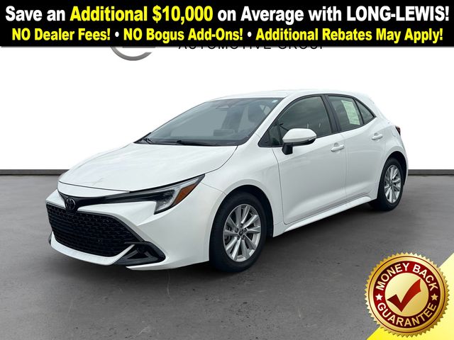 2023 Toyota Corolla Hatchback SE's photo