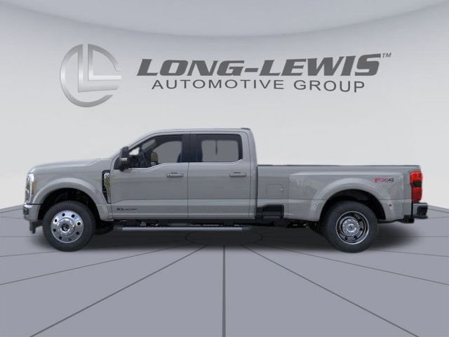 2026 Ford F-450 photo 3
