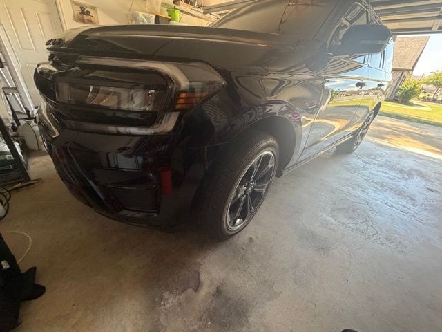 2022 Ford Expedition Limited's photo