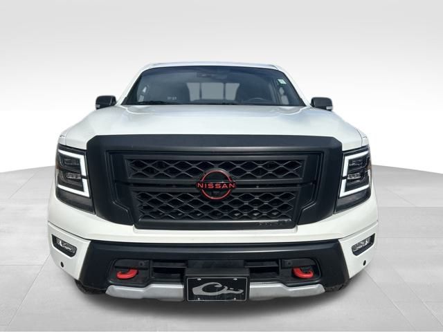 2024 Nissan Titan PRO-4X photo 2