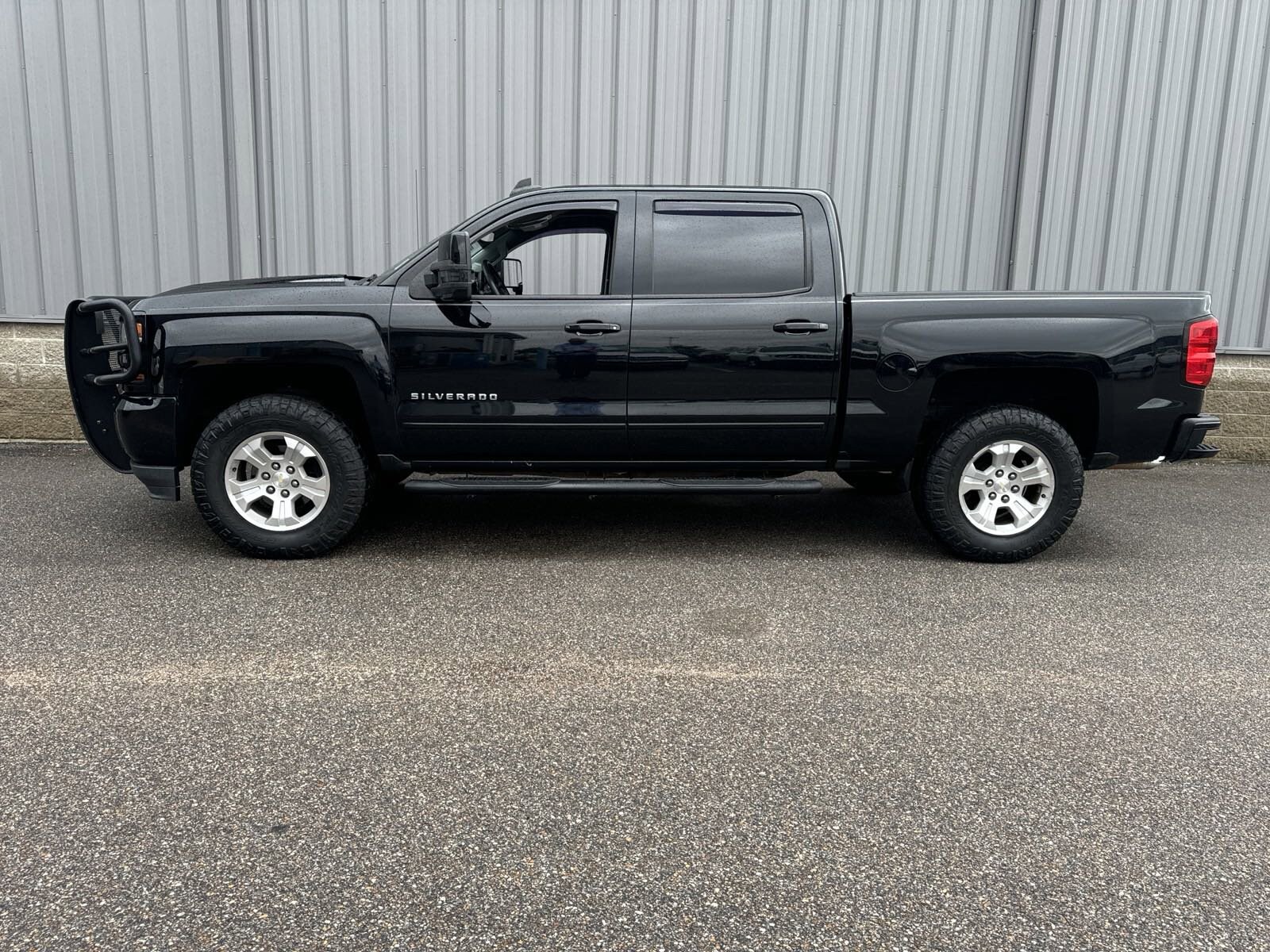 Used 2017 Chevrolet Silverado 1500 LT Z71 with VIN 3GCUKREC4HG222969 for sale in Prattville, AL