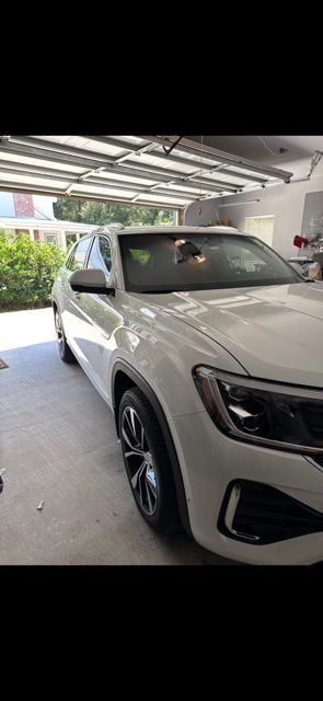 2024 Volkswagen Atlas Cross Sport SEL Premium R-LINE