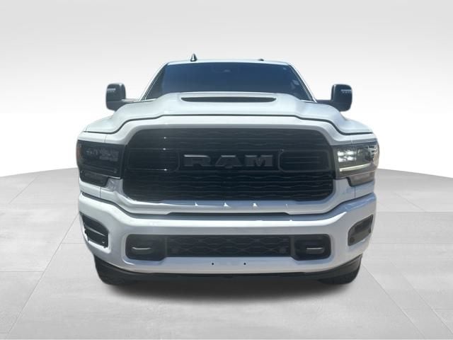 3C6UR5TL0RG160244