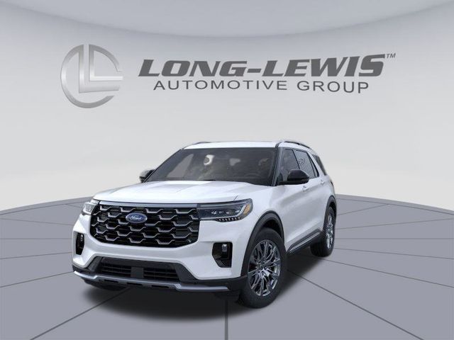 2025 Ford Explorer Platinum photo 2