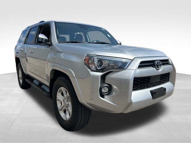 2022 Toyota 4Runner SR5 photo 3