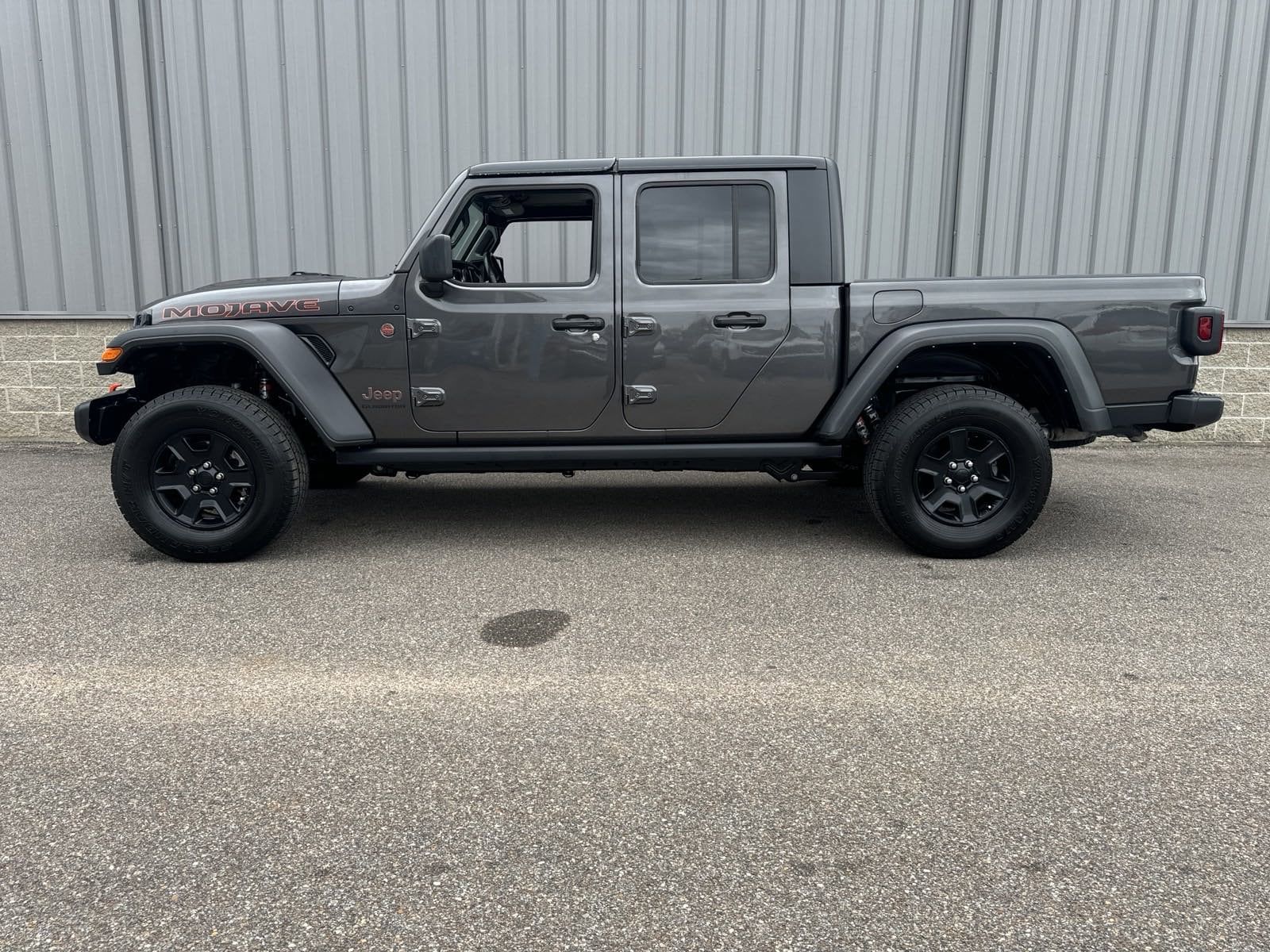 Used 2022 Jeep Gladiator Mojave with VIN 1C6JJTEG6NL104725 for sale in Prattville, AL