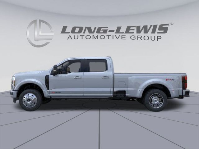 2026 Ford F-450 photo 3