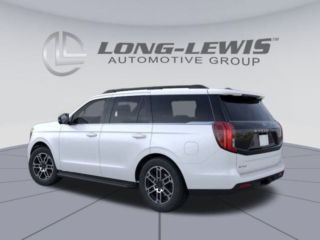 2025 Ford Expedition photo 3
