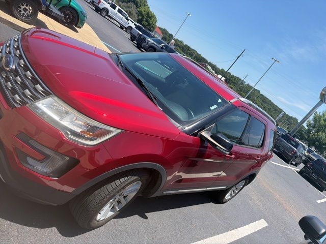 2017 Ford Explorer XLT FWD's photo
