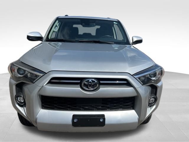 2022 Toyota 4Runner SR5 photo 2