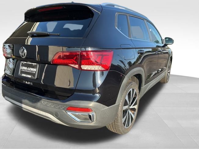 2022 Volkswagen Taos SE photo 4