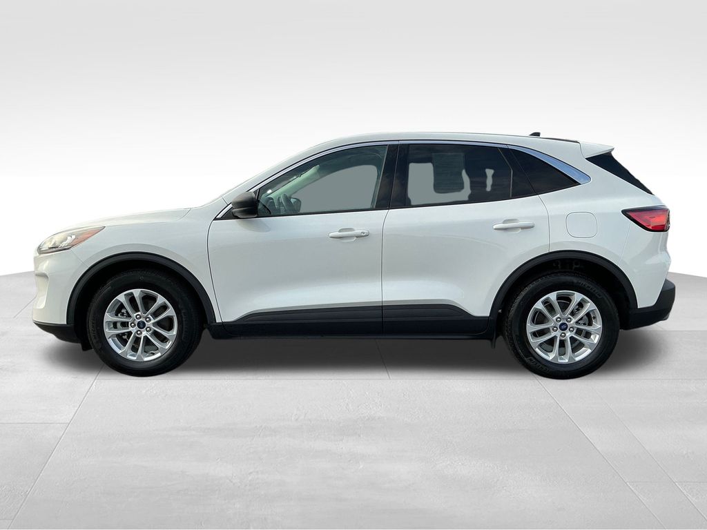 2022 Ford Escape SE photo 2