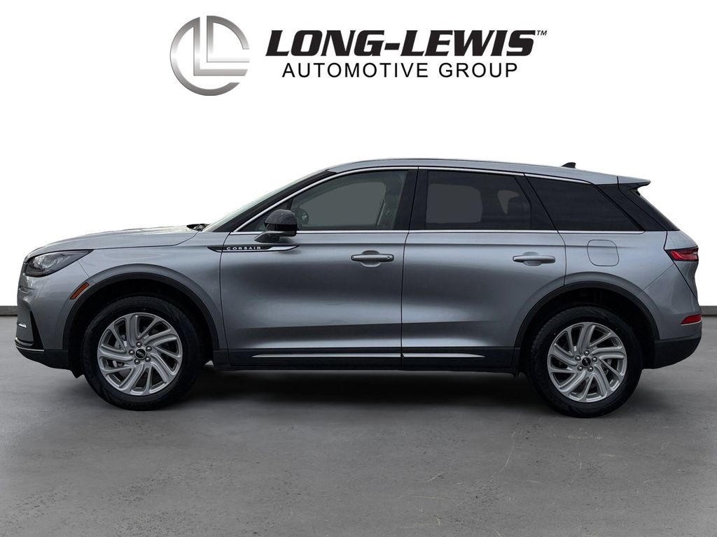 2024 Lincoln Corsair Premiere photo 2