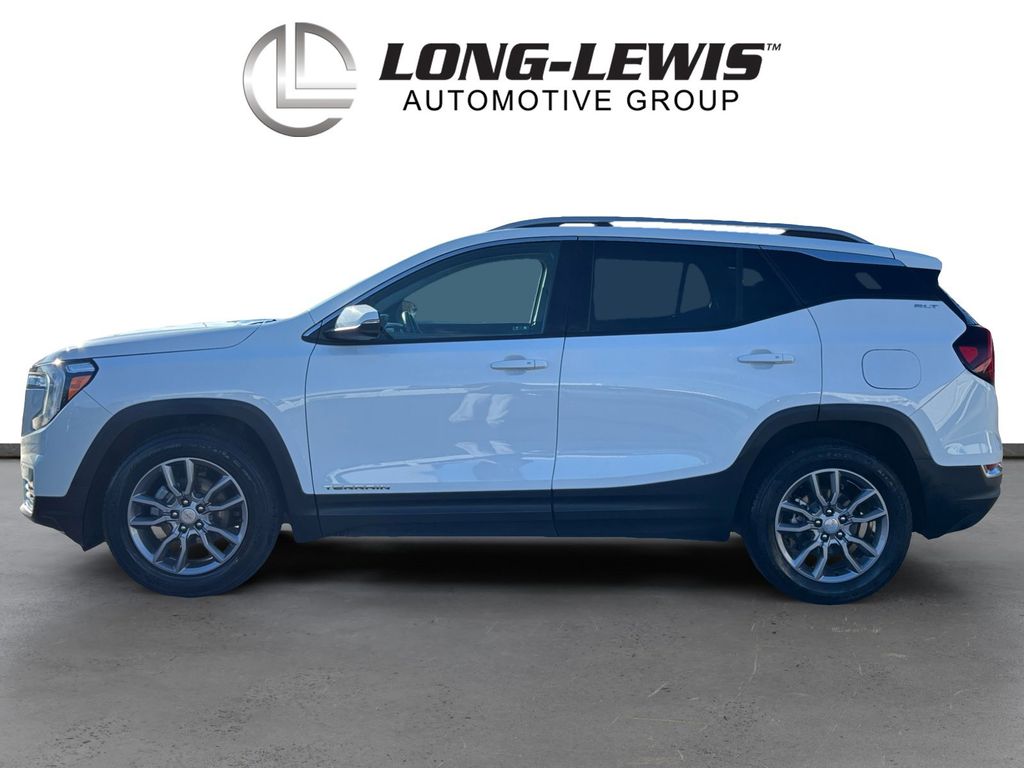 2023 Gmc Terrain SLT photo 2
