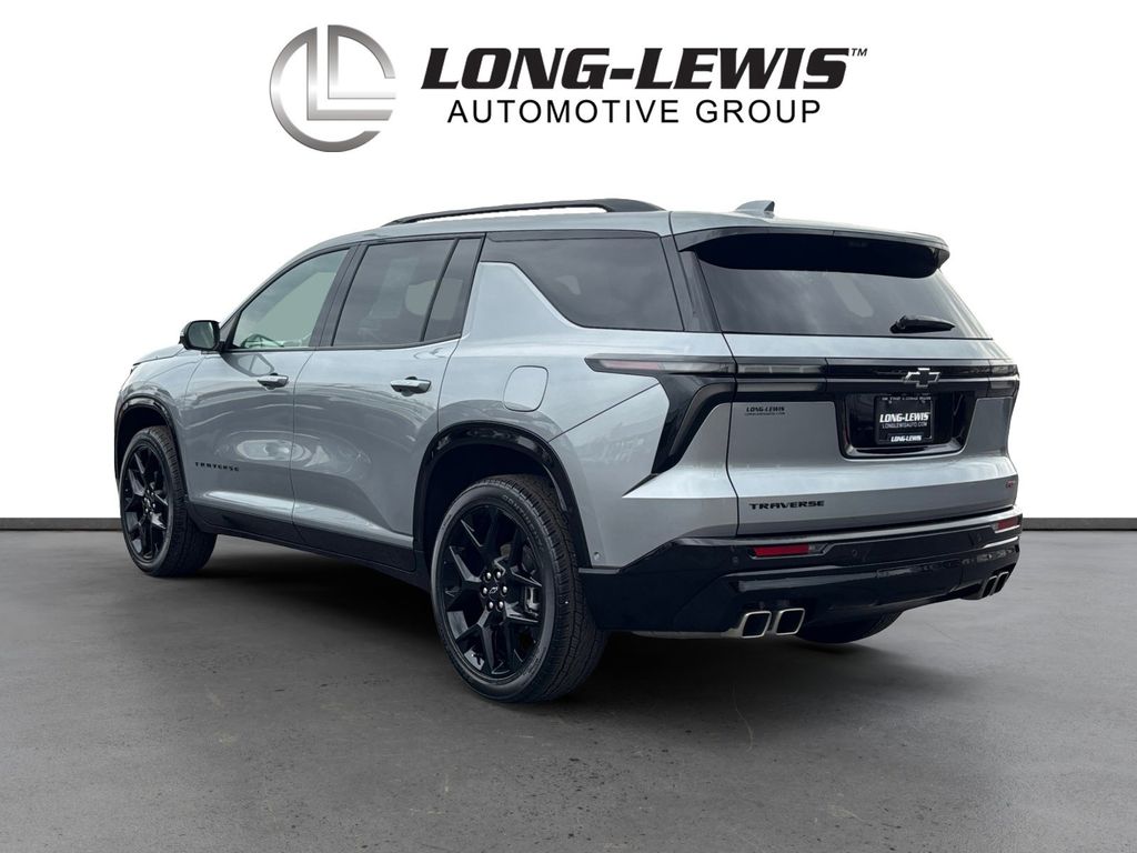 2025 Chevrolet Traverse RS photo 3