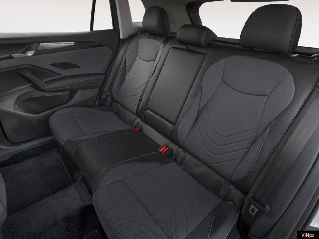 2026 Volkswagen Tiguan SE - Photo 11