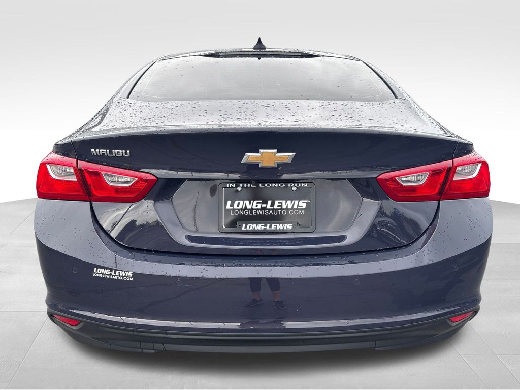 2025 Chevrolet Malibu photo 4