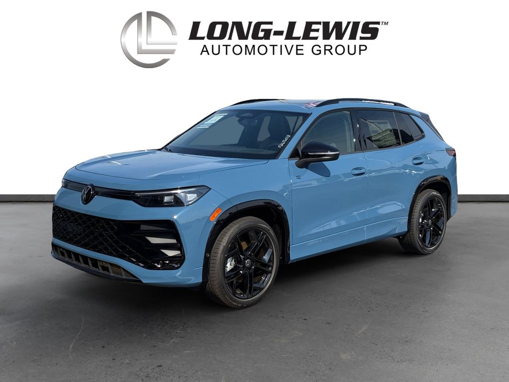 2026 Volkswagen Tiguan 2.0T SE R-Line Black's photo