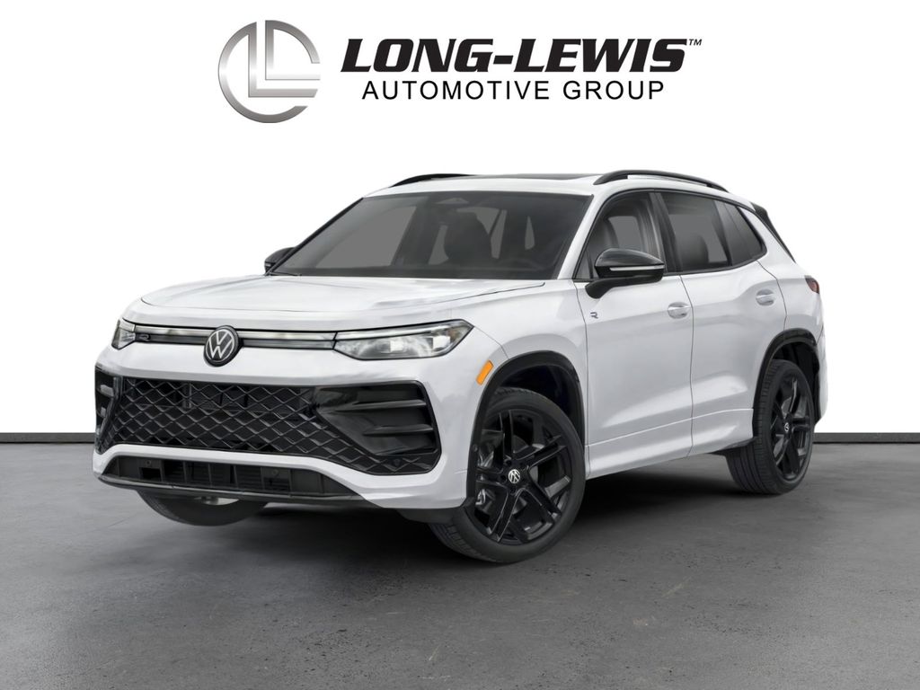 2026 Volkswagen Tiguan 2.0T SE R-Line Black 4Motion's photo