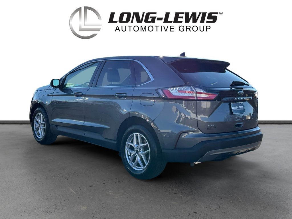2023 Ford Edge SEL photo 2
