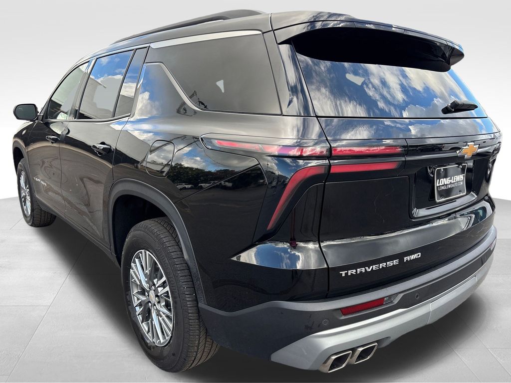2024 Chevrolet Traverse photo 3